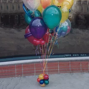 Фигуры из воздушных шаров,  оформление гелевыми шариками 