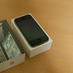 нових Apple iPhone 4 32GB розблокована