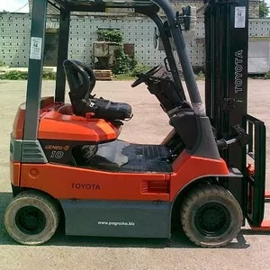 Вилочный электропогрузчик б/у Toyota 7FB10.
