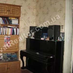 4 к. из. кв.,  пл. Руднева,  5 минут м. Гагарина,  105 м. кв.