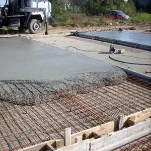 Бригада предоставляет услуги бетонные работы, стяжка пола.