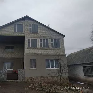 Срочно продам  2 этажный  дом в Дергачах