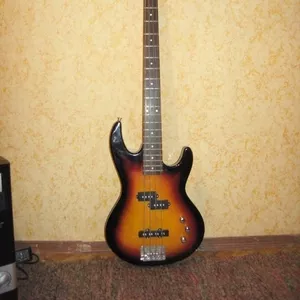 Продам бас гитару 800 грн.