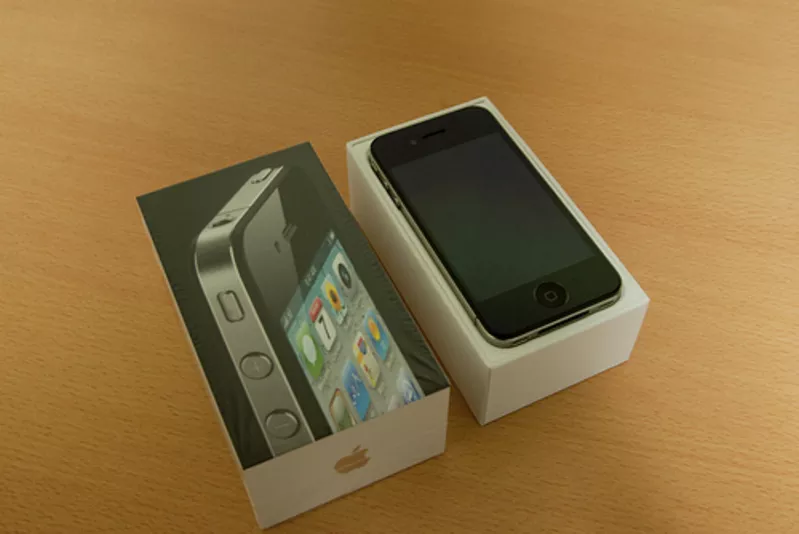 нових Apple iPhone 4 32GB розблокована