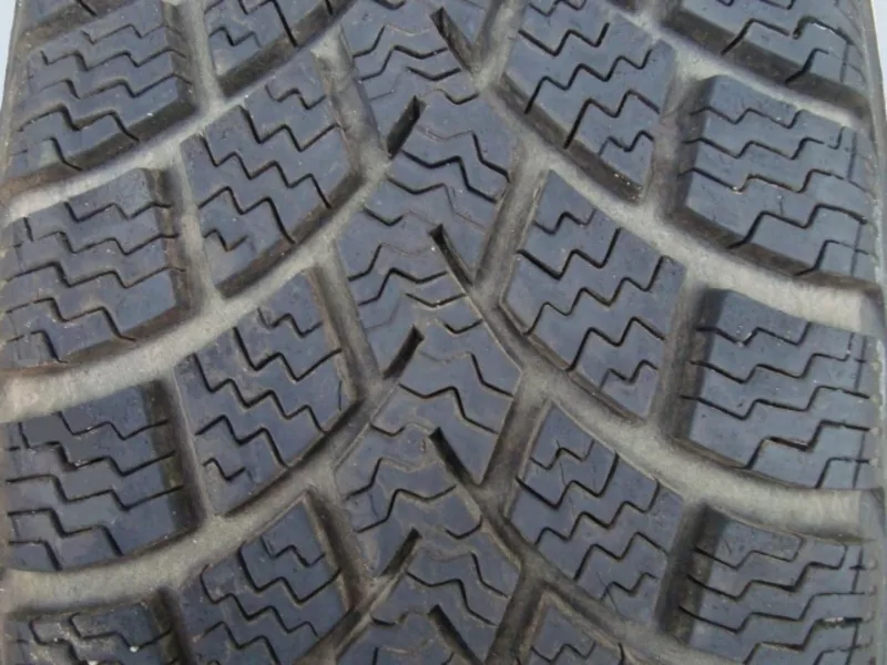 Продам 4 зимние шины 175/70 R13 Nokian W+  3