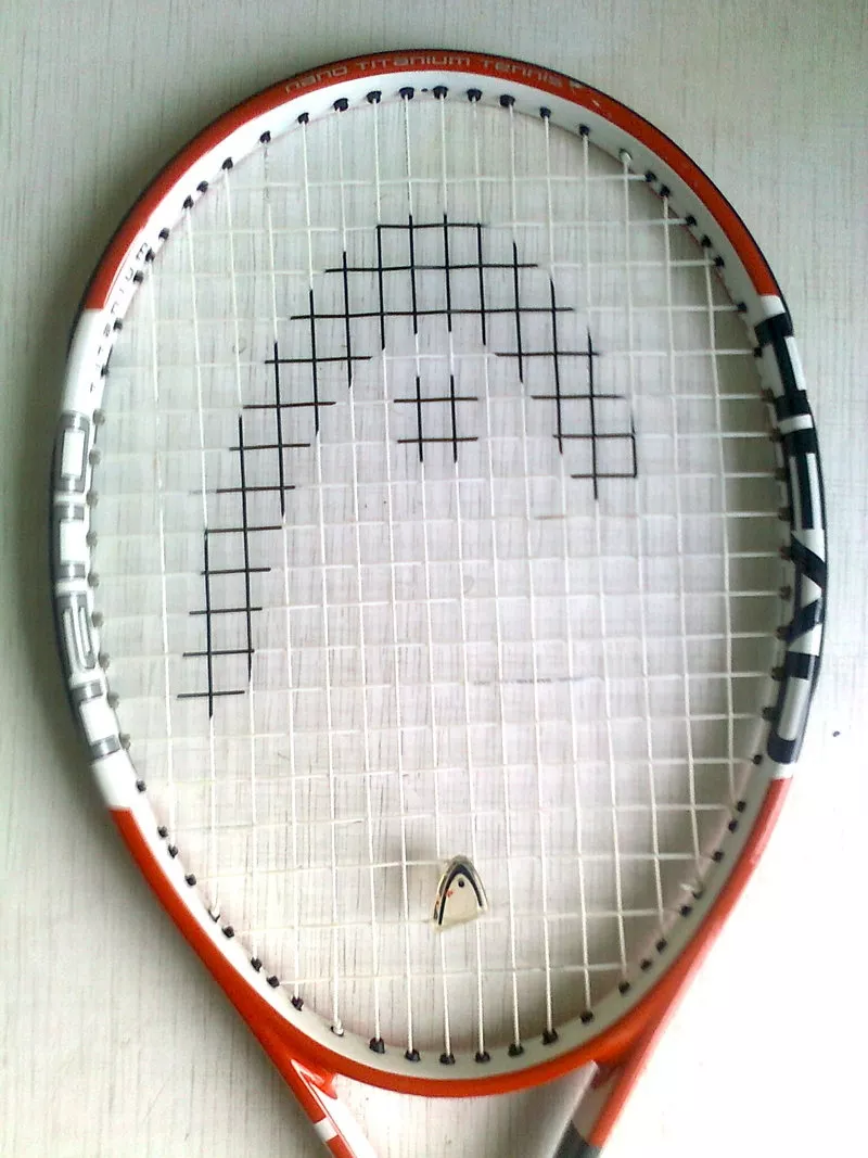 продается теннисная ракетка ( 