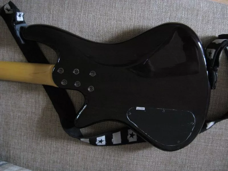 бас-гитару SCHECTER STILETTO EXTREME-4 BCH 3