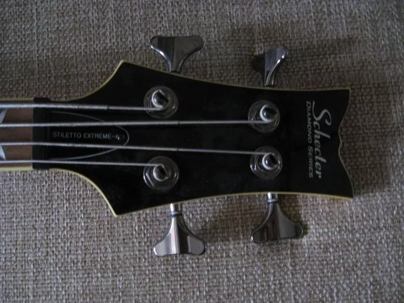 бас-гитару SCHECTER STILETTO EXTREME-4 BCH 4