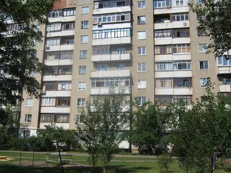 Продам свою 1к.кв. 8/9 улучшенка на салтовке 10