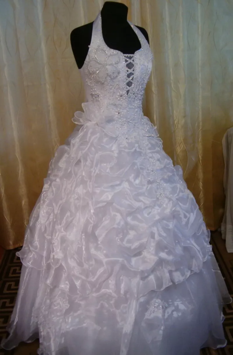 Продам новое красивое свадебное платье
