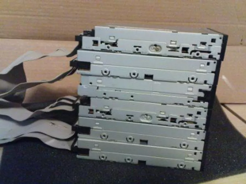 Продам floppy дисководы с шлейфом 3