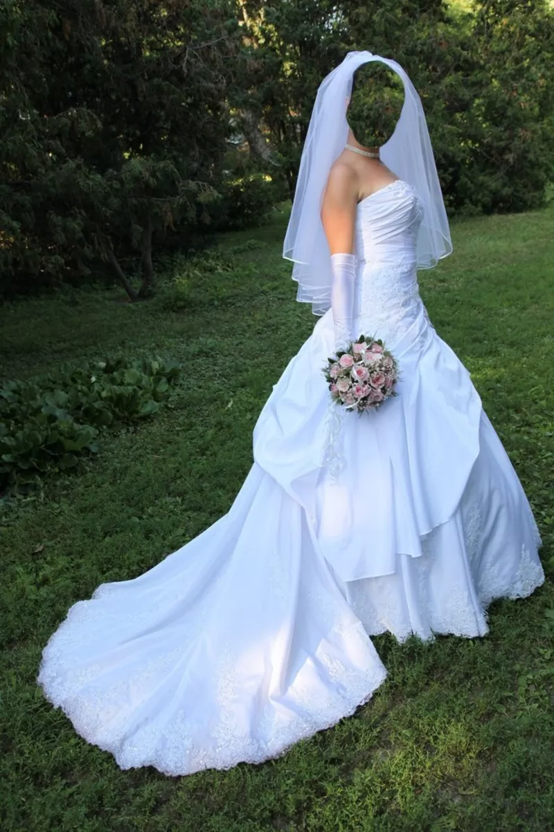 Продам  свадебное  платье  Blue  By  Enzoani 3