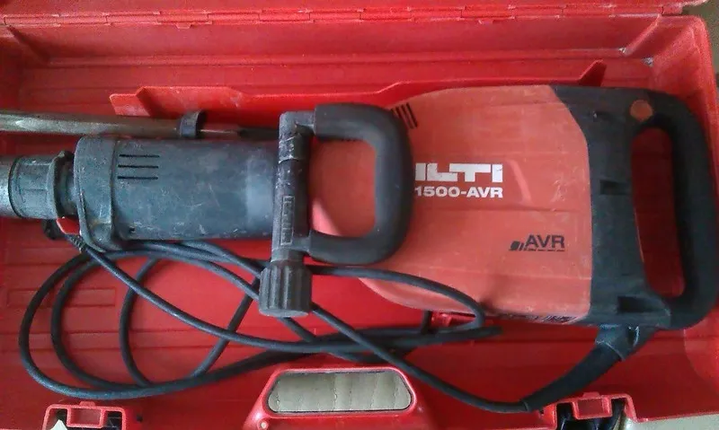 Продам отбойный молоток(бетонолом)HILTI AVR 1500