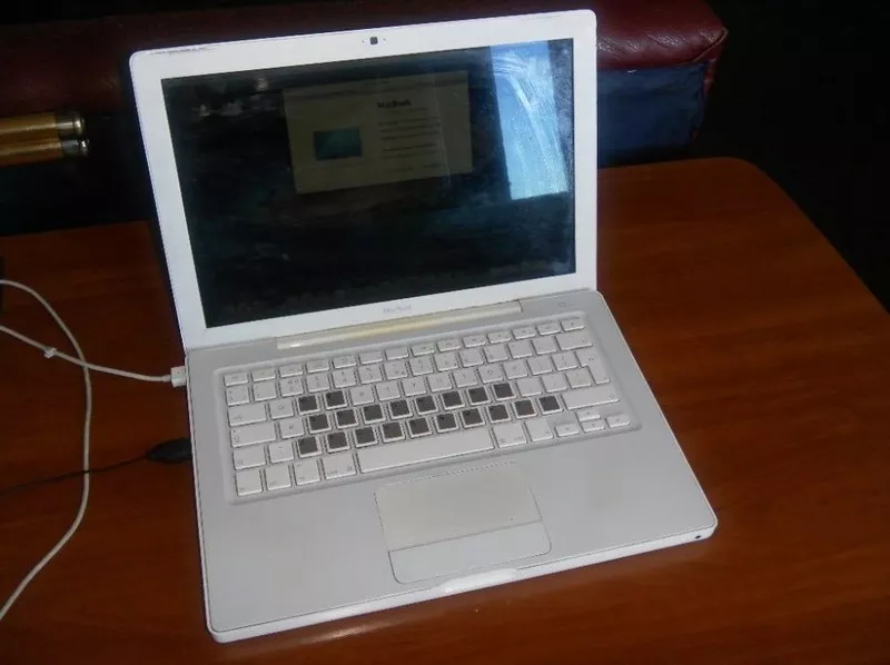 Apple MacBook