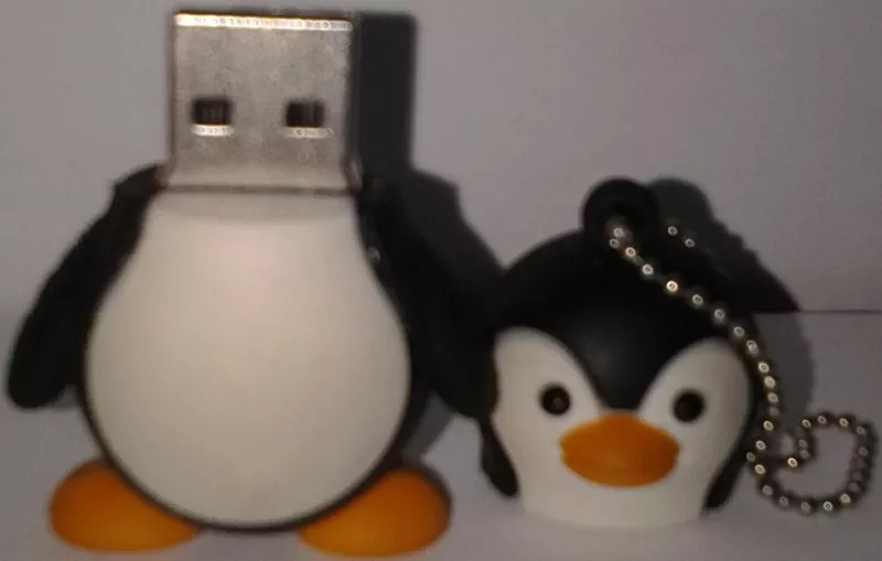 Продам Флешку Пингвин резиновая USB Flash Disk (16GB) в Харькове. 3