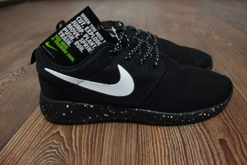 Продам кроссовки: Nike Roshe Run 5