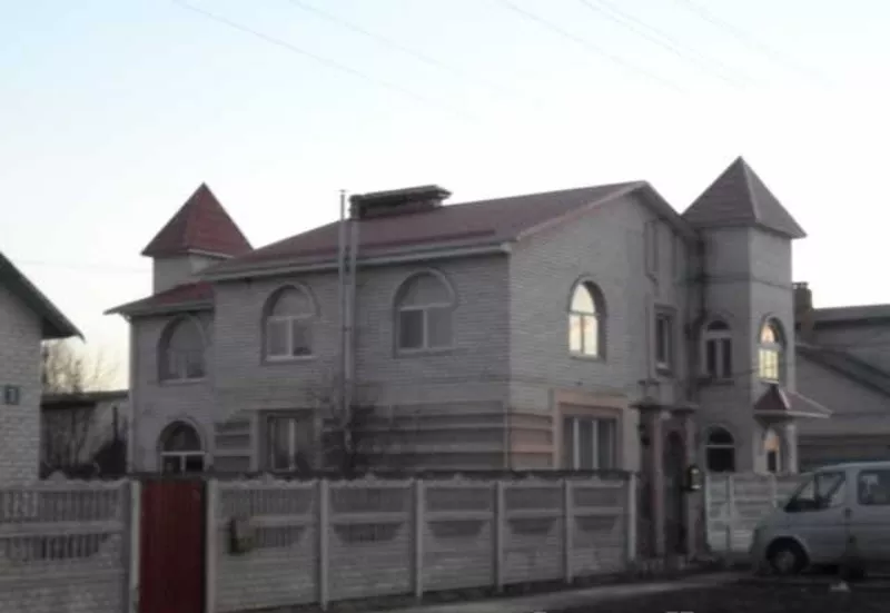 Продам в Беларуси жилой коттедж  246м. кв - 2007г.  с евроотделкой 3