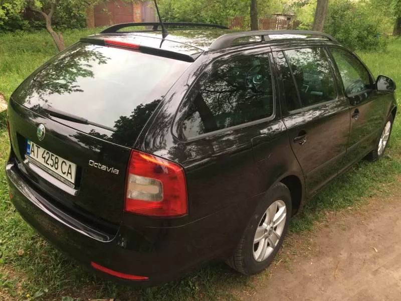 Автомобиль Skoda Octavia A5 1, 6 TDI 2011 год 2