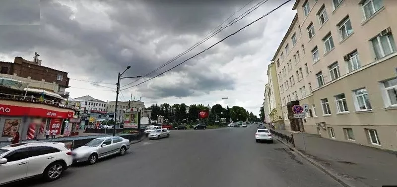 Участок в центре.