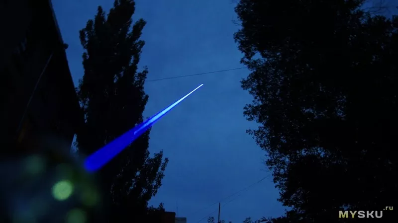 Синяя Лазерная указка 10000 mW+ 5 насадок Blue Laser 4