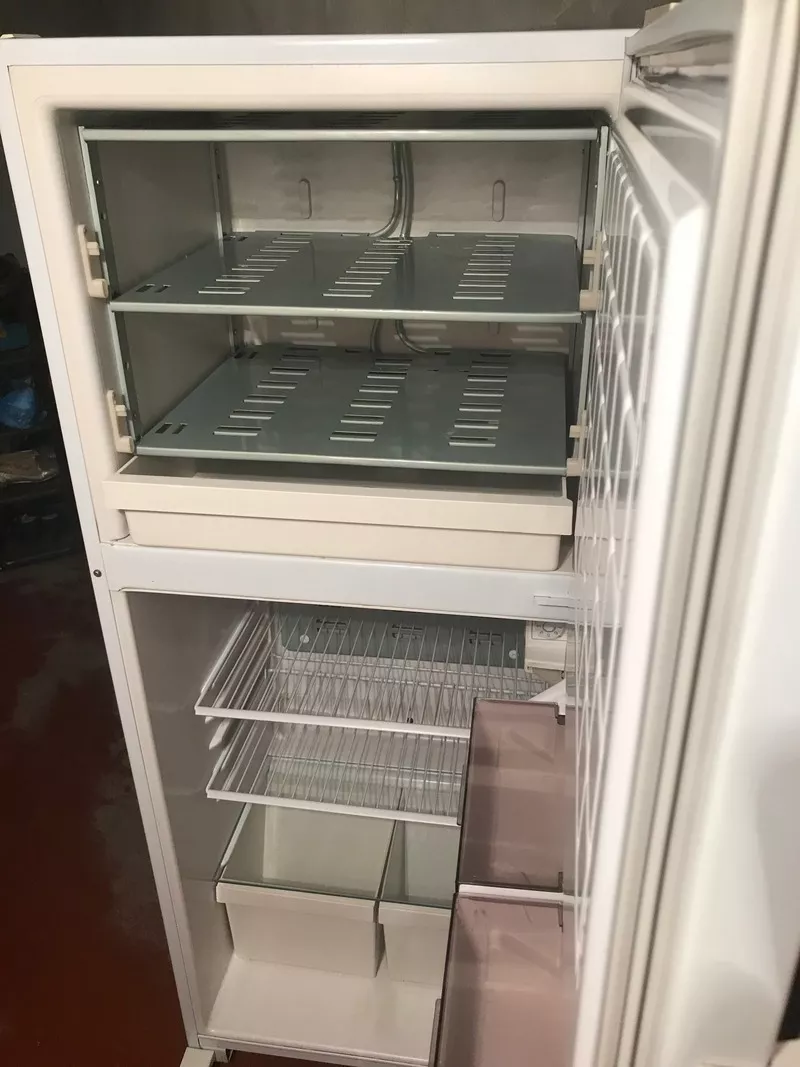 Холодильник Бирюса-22  3