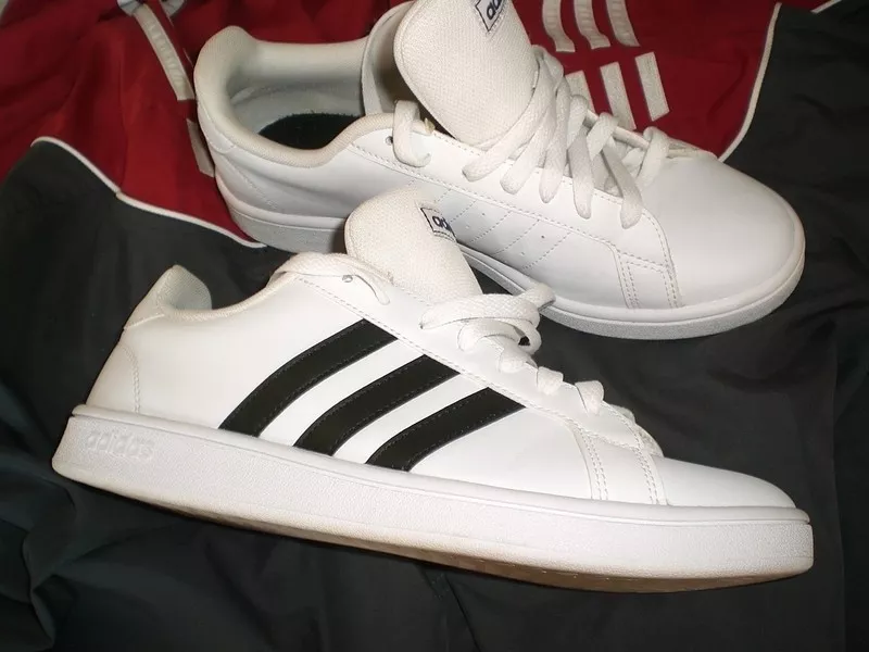 Продам кроссовки Adidas Grand Court Base,  идеал,  оригинал 100 % 2