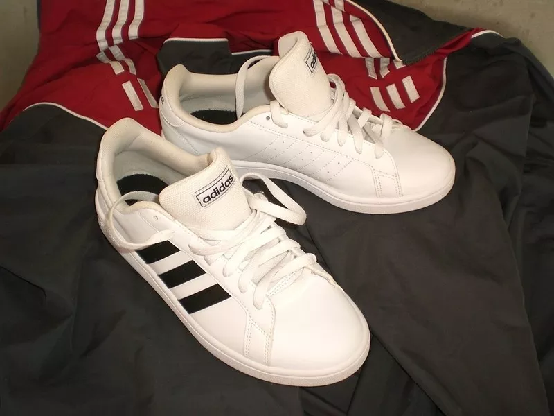 Продам кроссовки Adidas Grand Court Base,  идеал,  оригинал 100 % 8