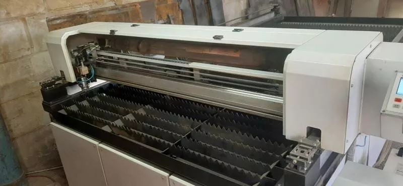 Лазерний верстат для різання металу,  фанери,  акрилу CO₂ 180 Вт. ПРОДАЮ 4
