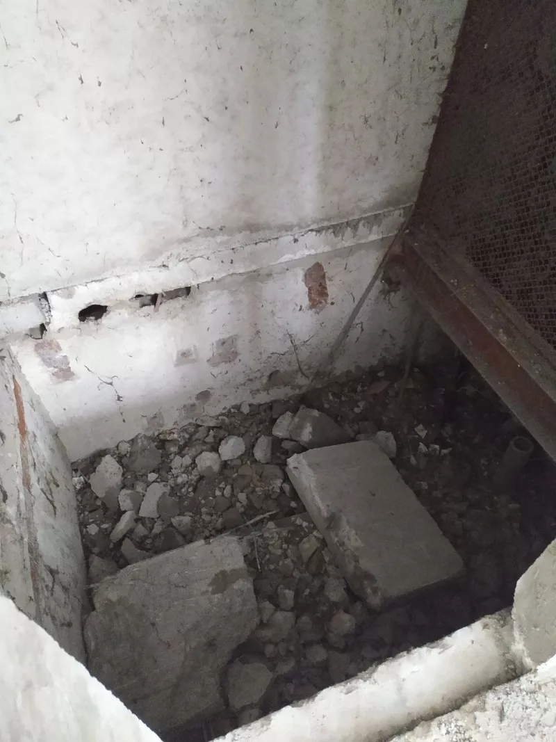 Кладовка,  гардеробная комната в шахте лифта Харьков 4