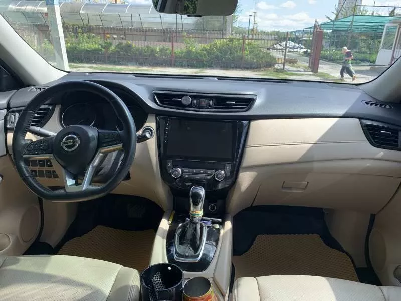 Продам свою машину Nissan Rogue 2019 год 2