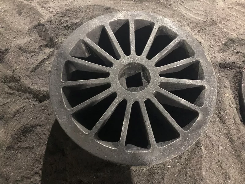 Лиття стандартних і нестандартних деталей за кресленнями 3