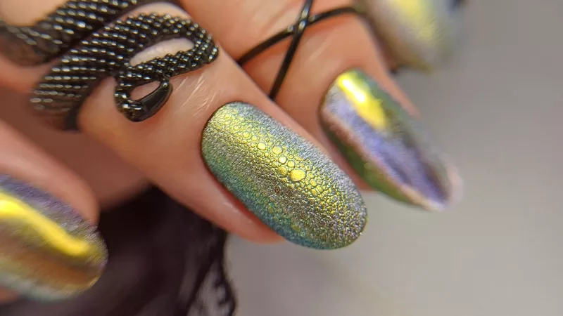 Манікюр, педикюр (вул.Польова)