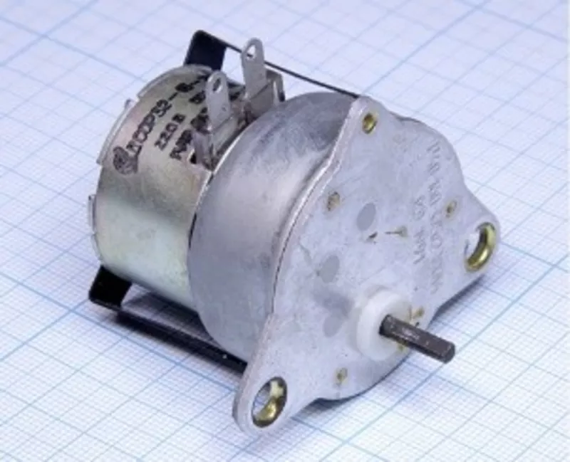 Куплю двигатель ДСОР-32-0.4-60 УХЛ4,  ДСОР32-04-60,  ДСОР 32 04 60