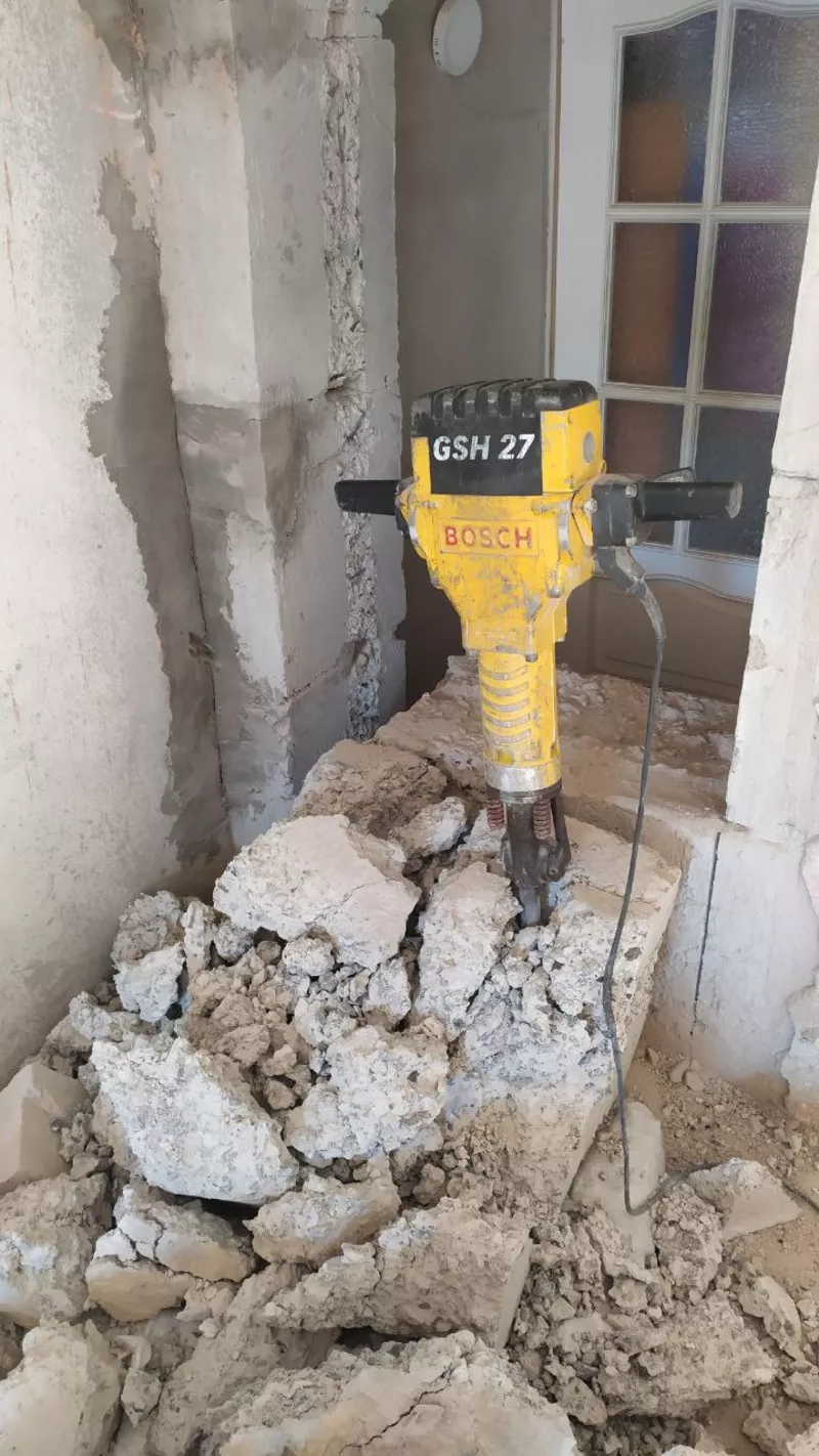Проемы,  отверстия в фундаментных блоках Демонтаж бетона,  кирпича Харьков 2