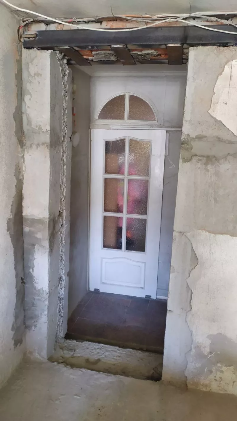 Проемы,  отверстия в фундаментных блоках Демонтаж бетона,  кирпича Харьков 3