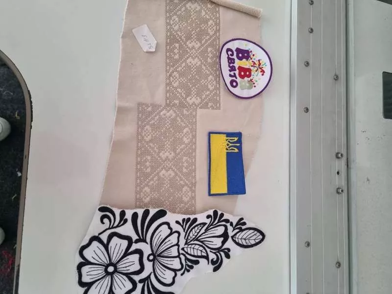 Компʼютерна вишивка. Крой, готові вироби.