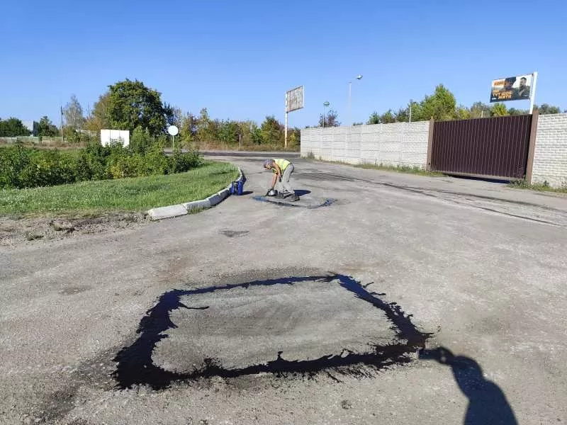 Асфальтна крошка Харків вкладання та продаж.