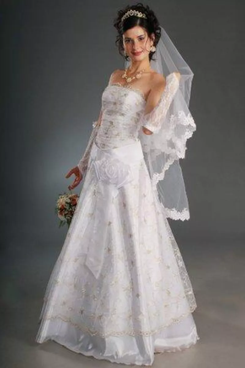 Продам Свадебное платье!!!(шнуровка)